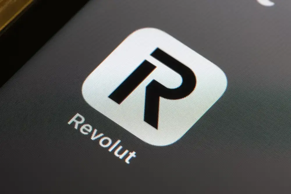 اکانت Revolut Personal چیست؟ بررسی حساب شخصی و احراز هویت روولوت