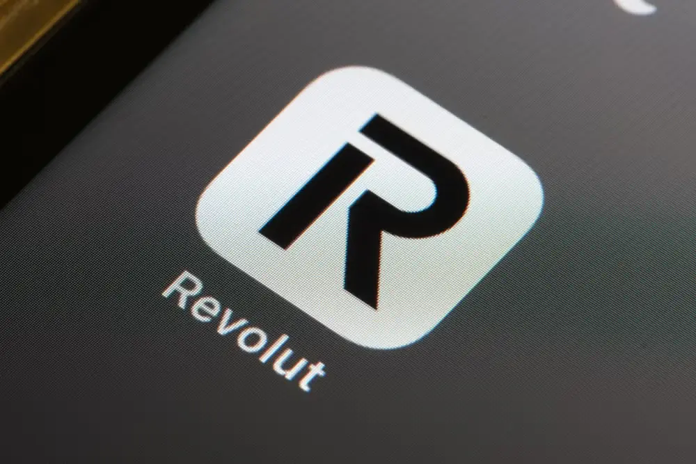 احراز هویت Revolut شخصی